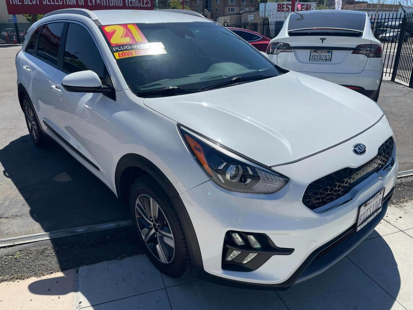 2021 WHITE /BLACK Kia Niro Plug In Hybrid (KNDCM3LD1M5) , located at 744 E Miner Ave, Stockton, CA, 95202, (209) 944-5770, 37.956863, -121.282082 - PLUS TAXES AND FEES - Photo#1